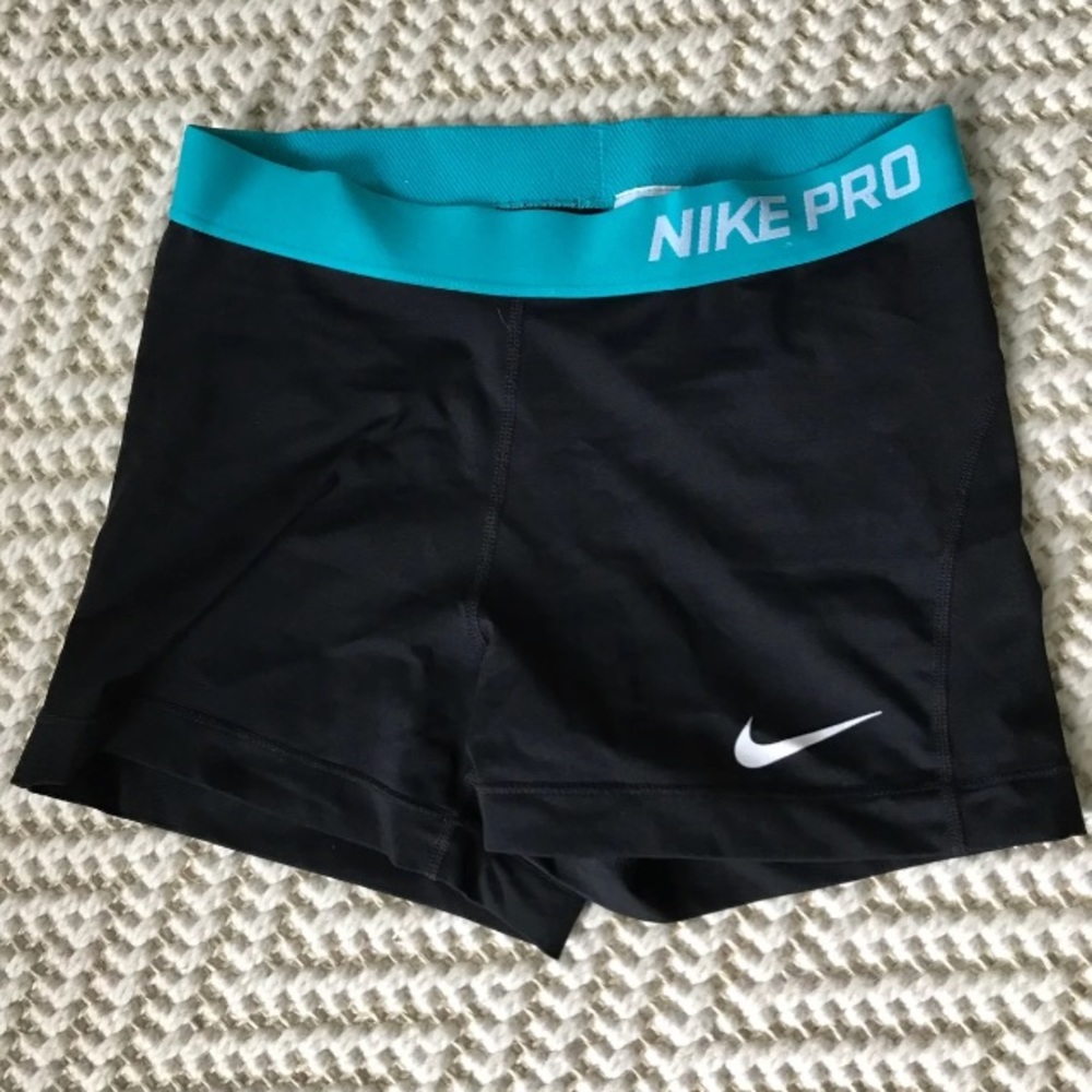 Nike Pro